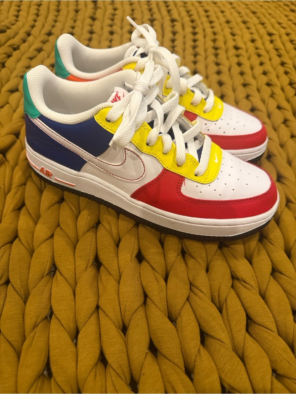Nike Kids Air Force One - Size 5